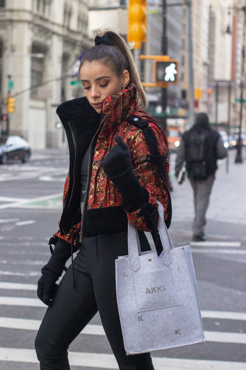 [SIGNATURE] AKKI TOTE